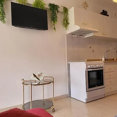 Apartment Apartman Paralia Dionisiou